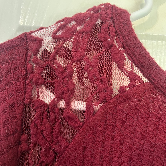 Sexy Dark Red American Rag long sleeve top with floral lace size 1X - Picture 4 of 6